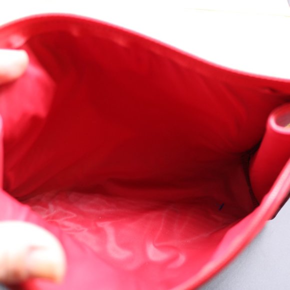 Monteil Paris Red Epi Embossed Makeup Bag Wristlet - Picture 3 of 6